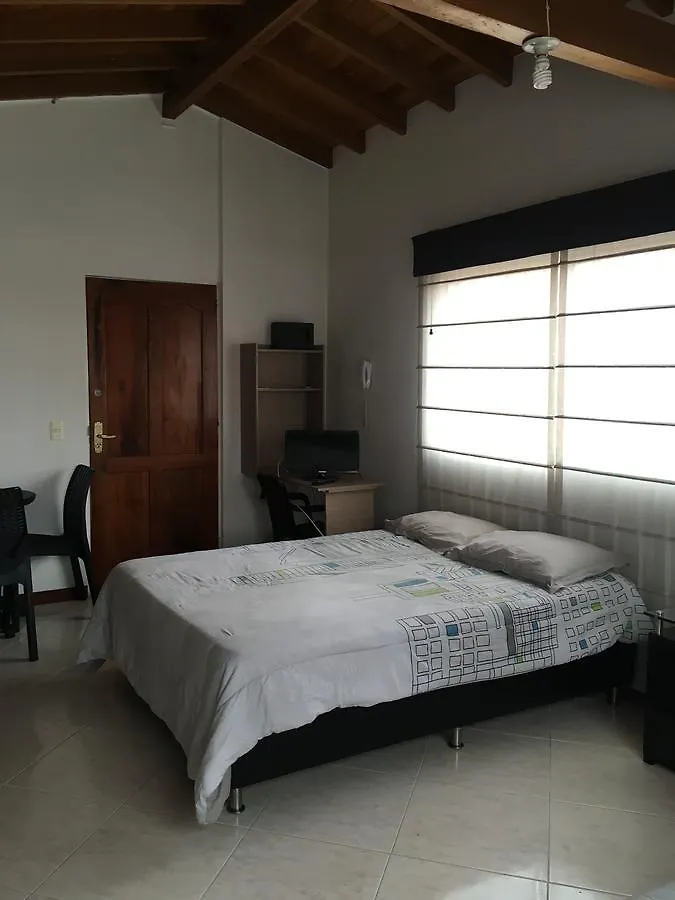 Apartaestudio La Floresta Aparthotel Medellín 0*,  Colombia
